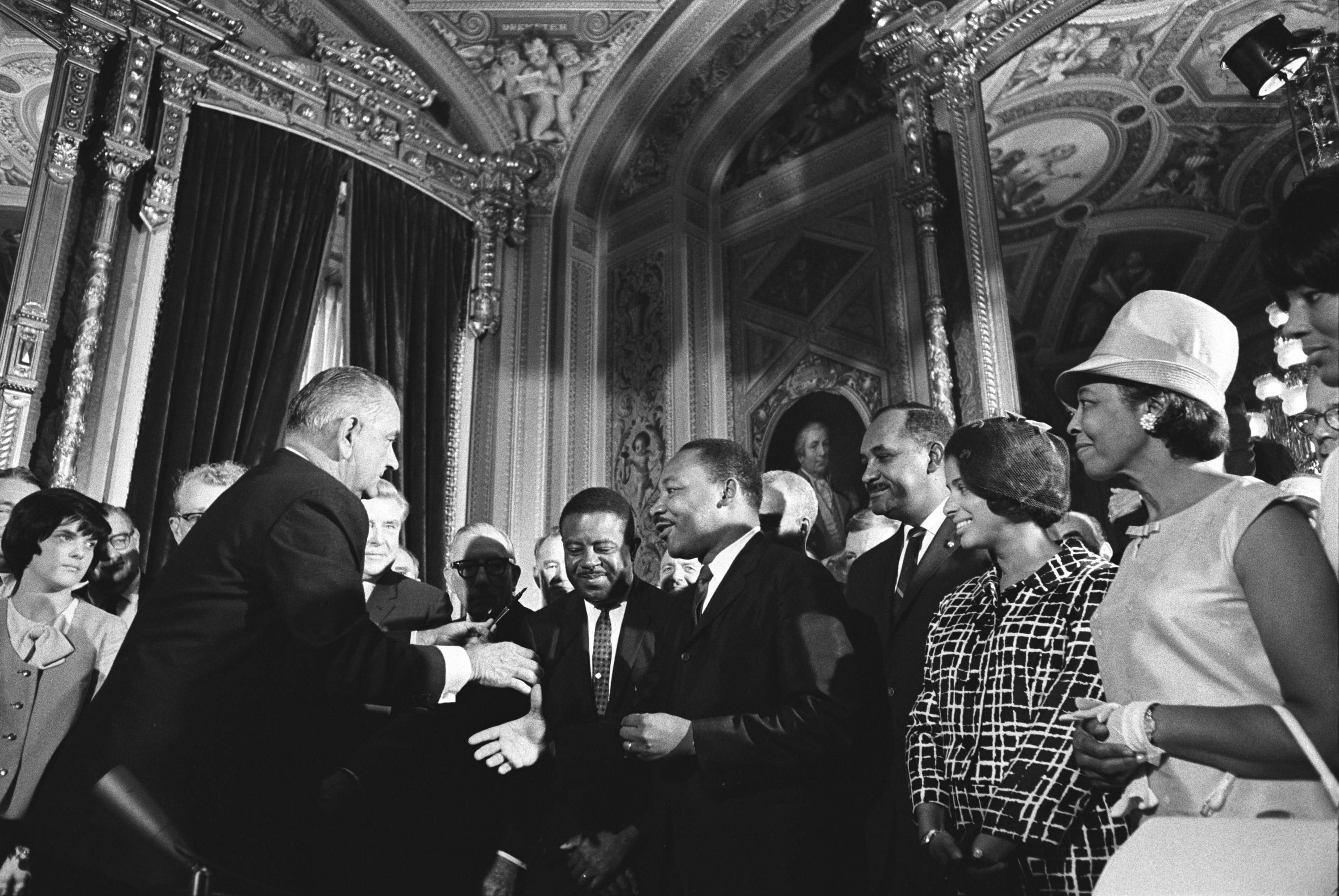 Lyndon_Johnson_and_Martin_Luther_King,_Jr._-_Voting_Rights_Act